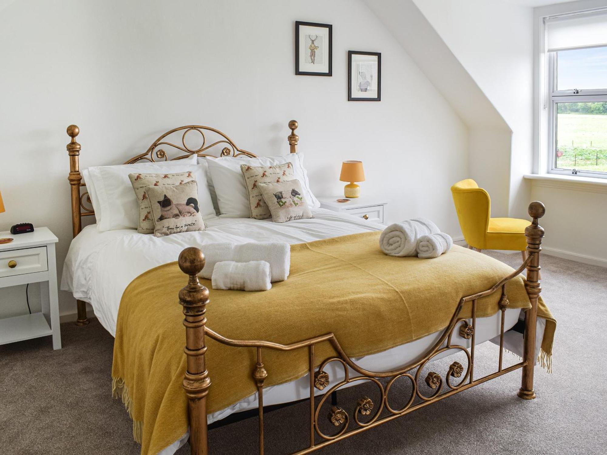 The End Hoose Villa Whitsome Bagian luar foto